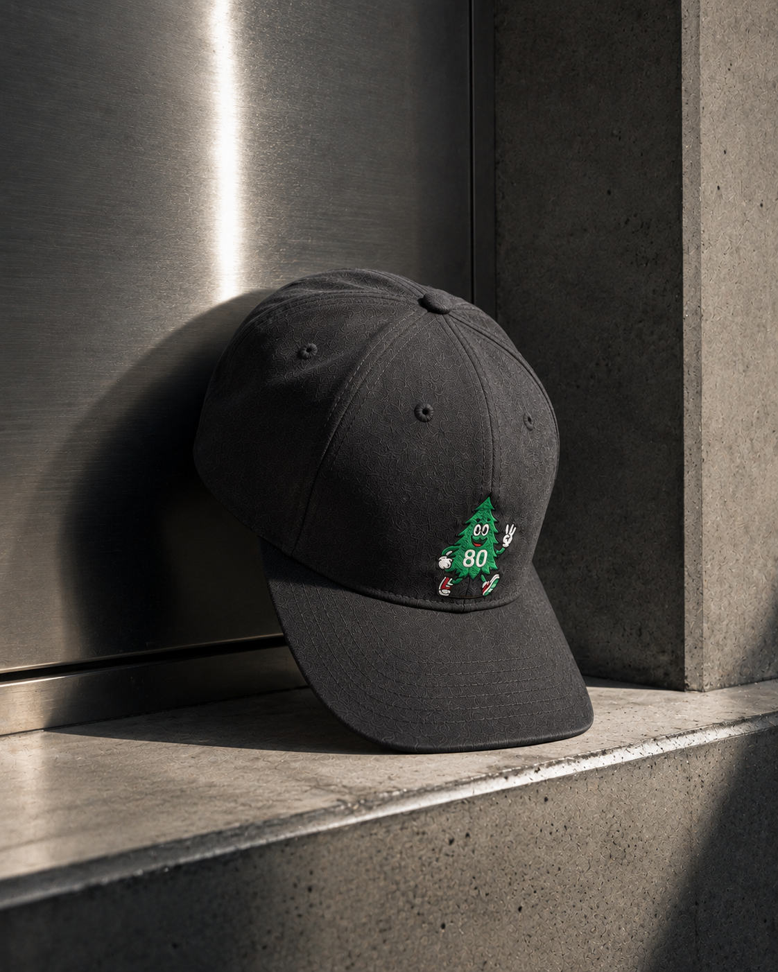 80 Tree Embroidered Snapback Hat — Black